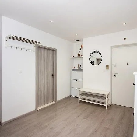 Domnius Apartment *